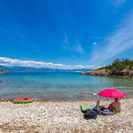 Anna-lena With Pool Close To Sandy * Garica