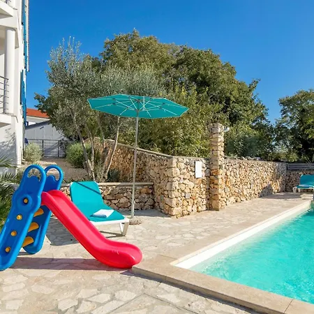 Anna-lena With Pool Close To Sandy Villa