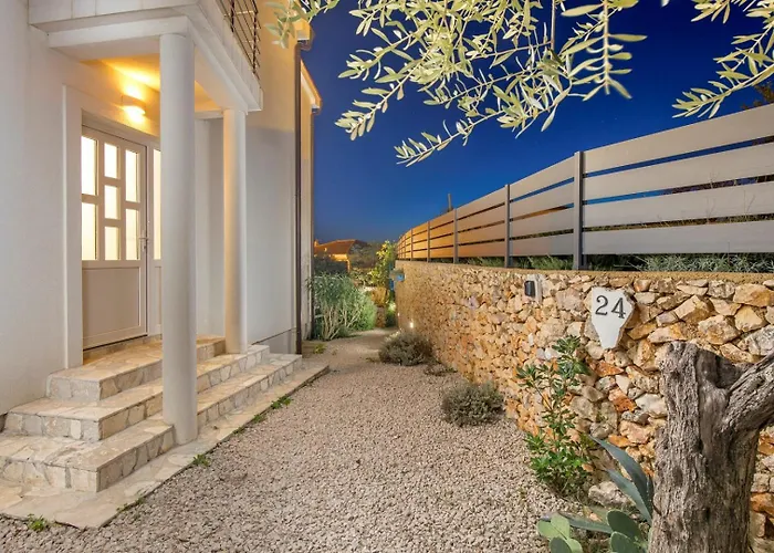 Vila Anna-lena With Pool Close To Sandy *