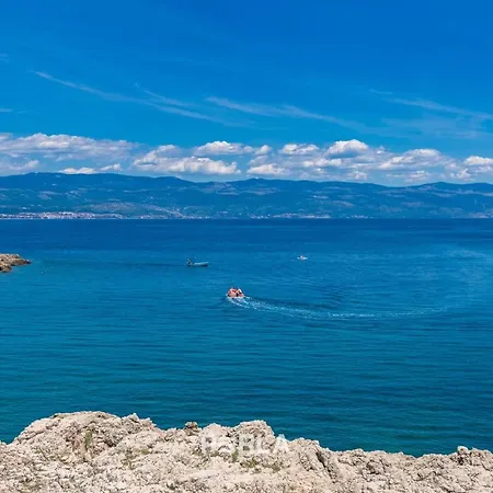 Anna-lena With Pool Close To Sandy * Garica