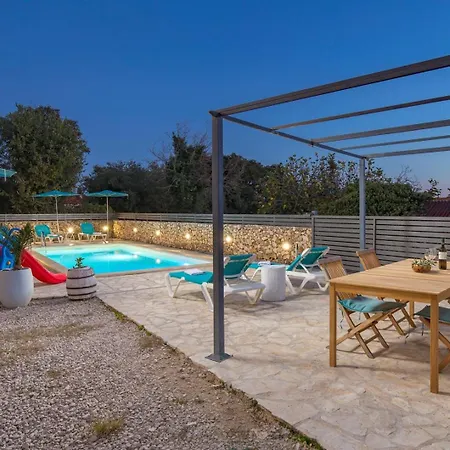 빌라 Anna-lena With Pool Close To Sandy Garica