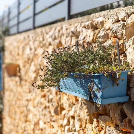 Anna-lena With Pool Close To Sandy * Garica