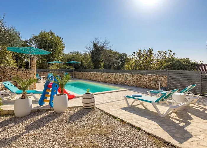 Anna-lena With Pool Close To Sandy Villa